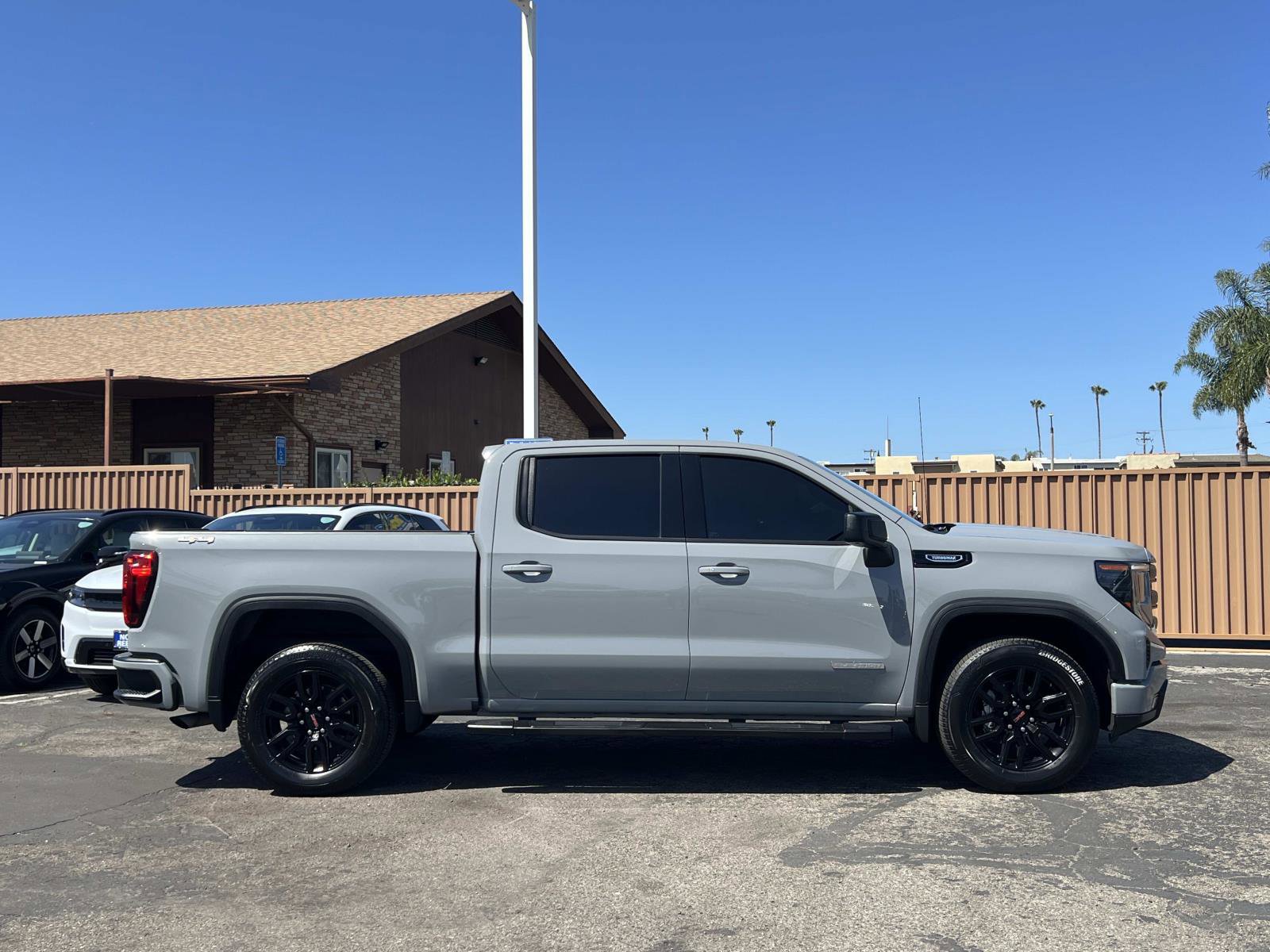 Used 2024 GMC Sierra 1500 Elevation w/ LPO, Elevation Black Package image 27