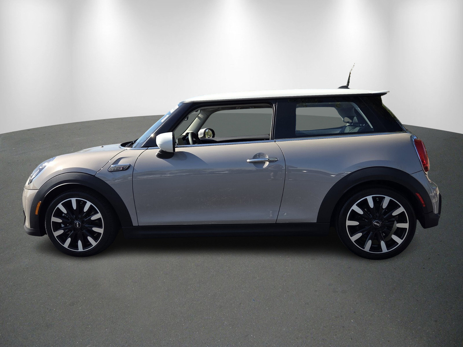 Used 2024 MINI Cooper S image 4
