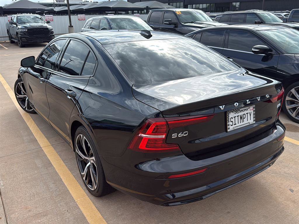 Used 2024 Volvo S60 B5 Core image 12
