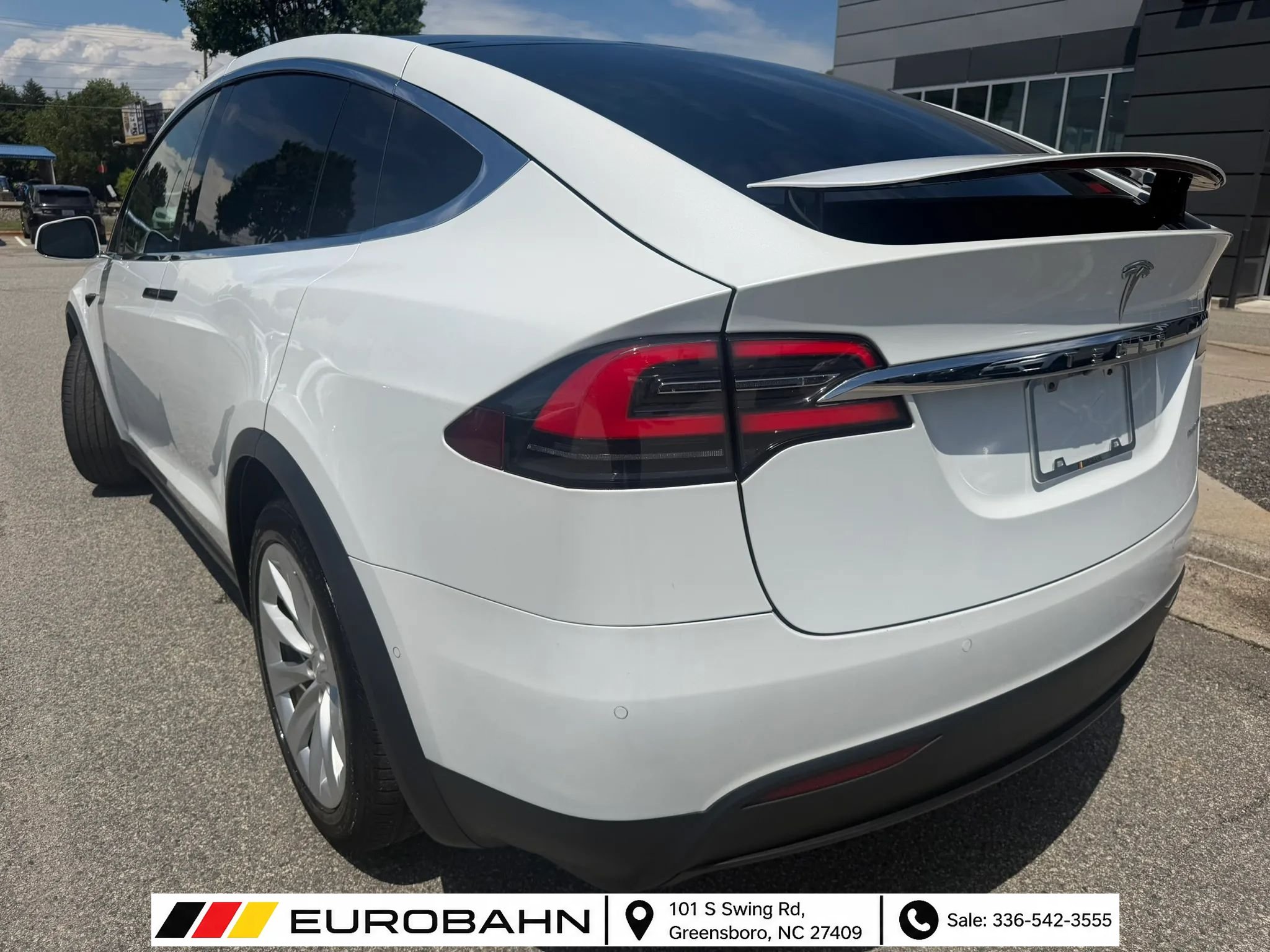 Used 2020 Tesla Model X AWD/4WD image 3