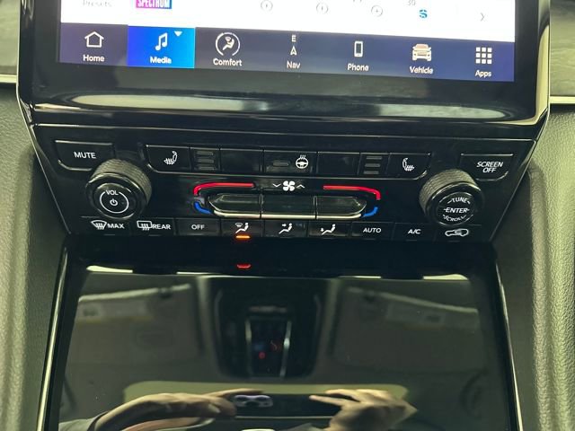 Used 2023 Jeep Grand Cherokee 4WD 4xe image 23