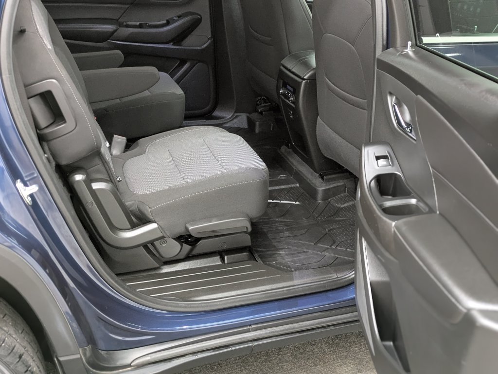 Used 2023 Chevrolet Traverse LT w/ LPO, Floor Liner Package AWD/4WD image 25