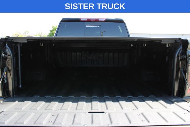 Used 2025 GMC Sierra 2500 AT4 w/ AT4 Premium Plus Package AWD/4WD image 11