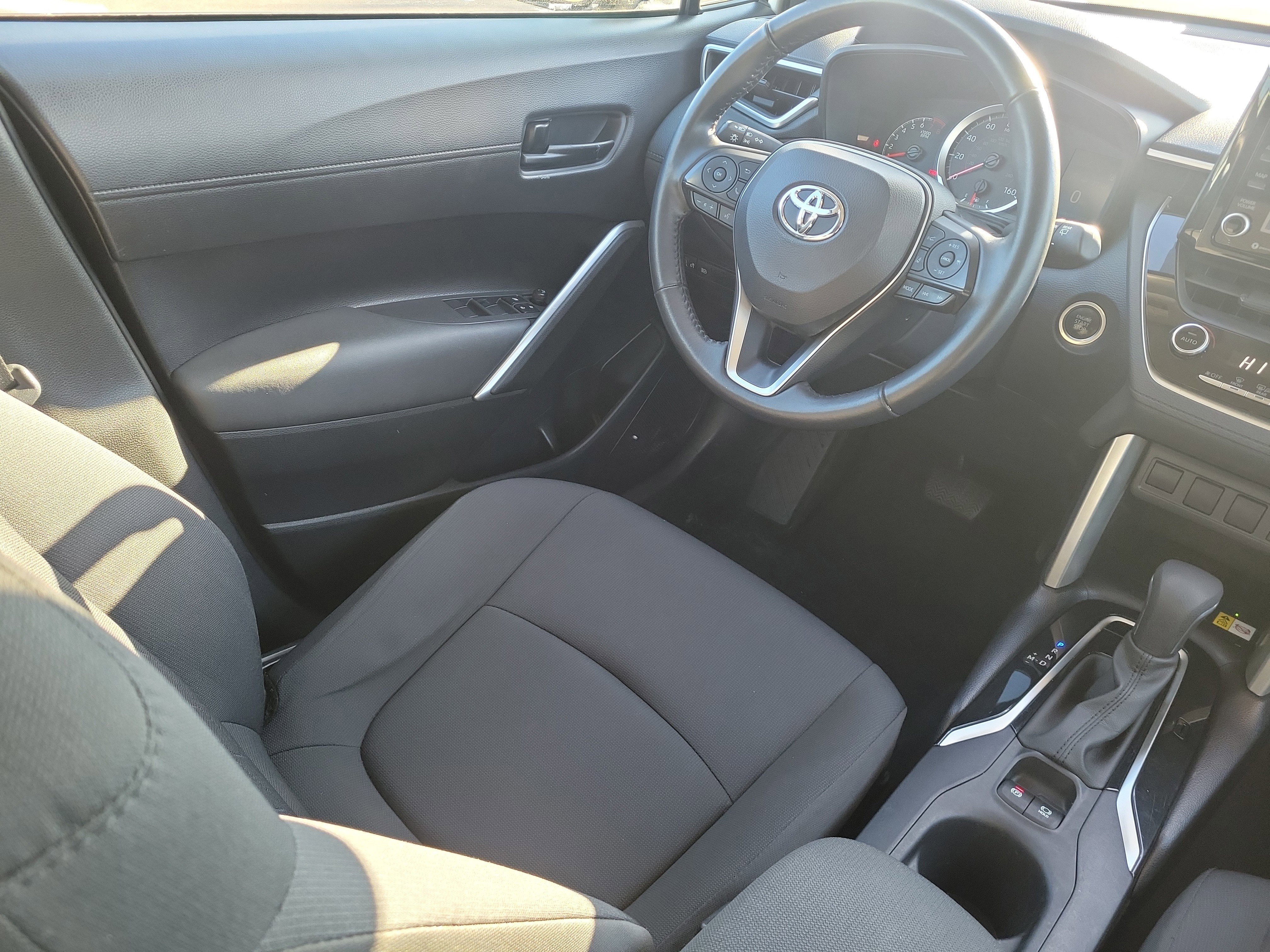 Used 2022 Toyota Corolla Cross LE image 15