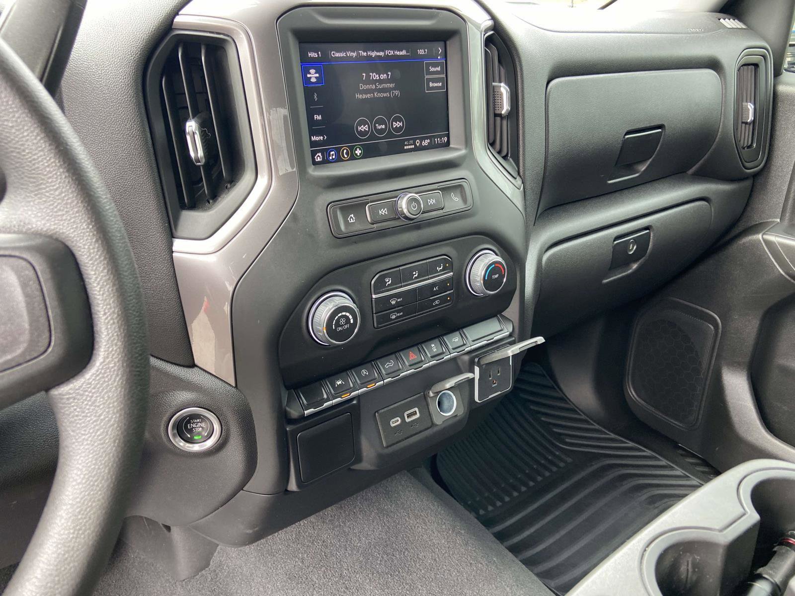 Used 2022 Chevrolet Silverado 1500 Custom image 12