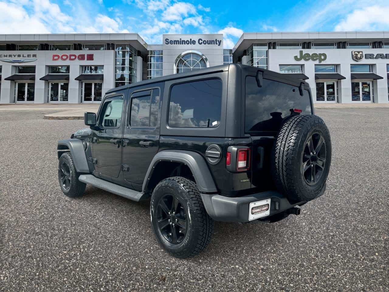 Used 2022 Jeep Wrangler Unlimited Sport AWD/4WD image 5