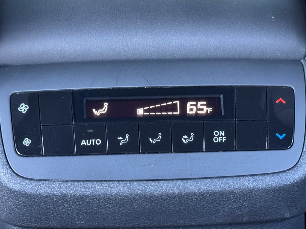 Used 2025 Nissan Pathfinder Rock Creek AWD/4WD image 30