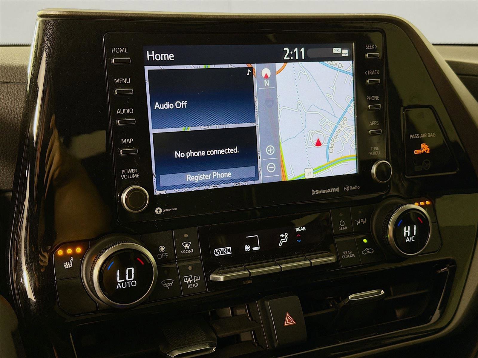 Used 2022 Toyota Highlander XLE AWD/4WD image 15