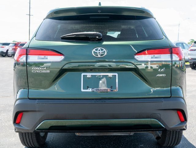 Used 2023 Toyota Corolla Cross LE w/ Moonroof Package AWD/4WD image 7