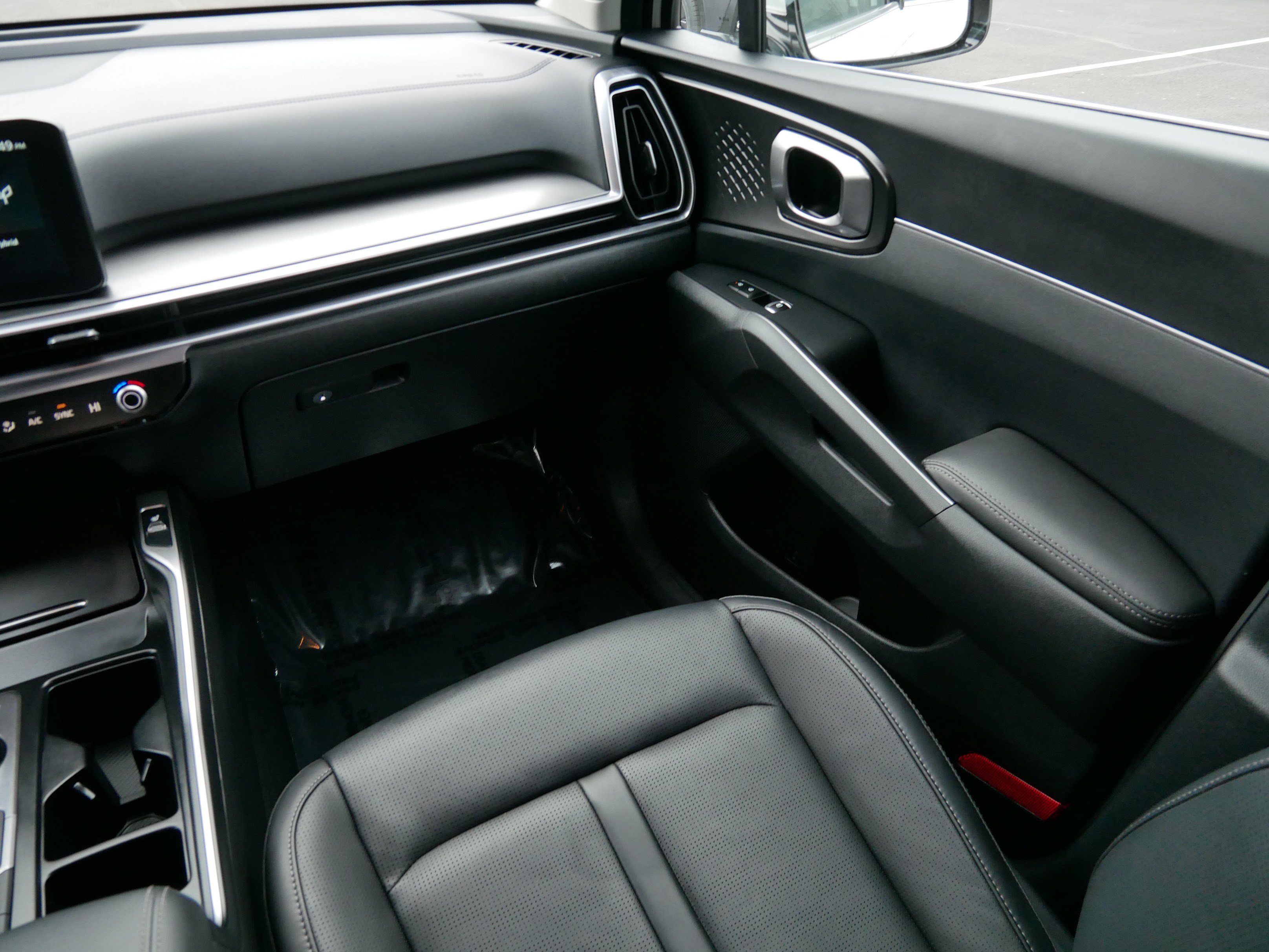 Used 2025 Kia Sorento EX image 11