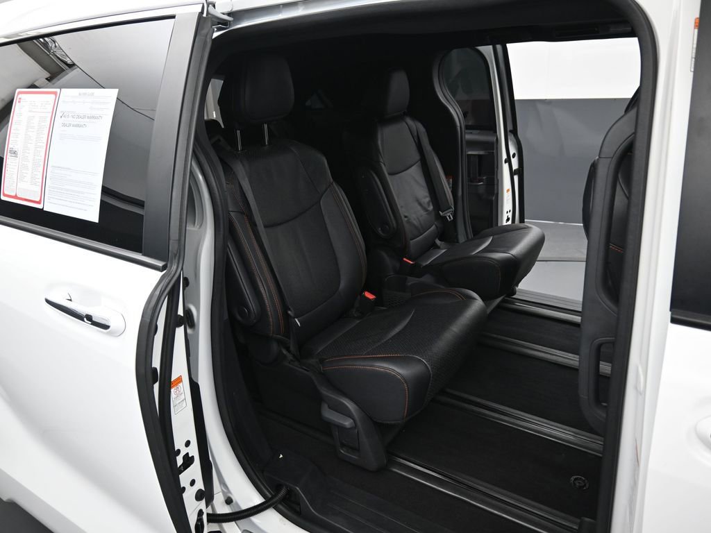 Certified 2024 Toyota Sienna XSE w/ XSE Premium Package image 37