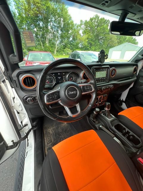 Used 2022 Jeep Gladiator Mojave w/ Cold Weather Group AWD/4WD image 17