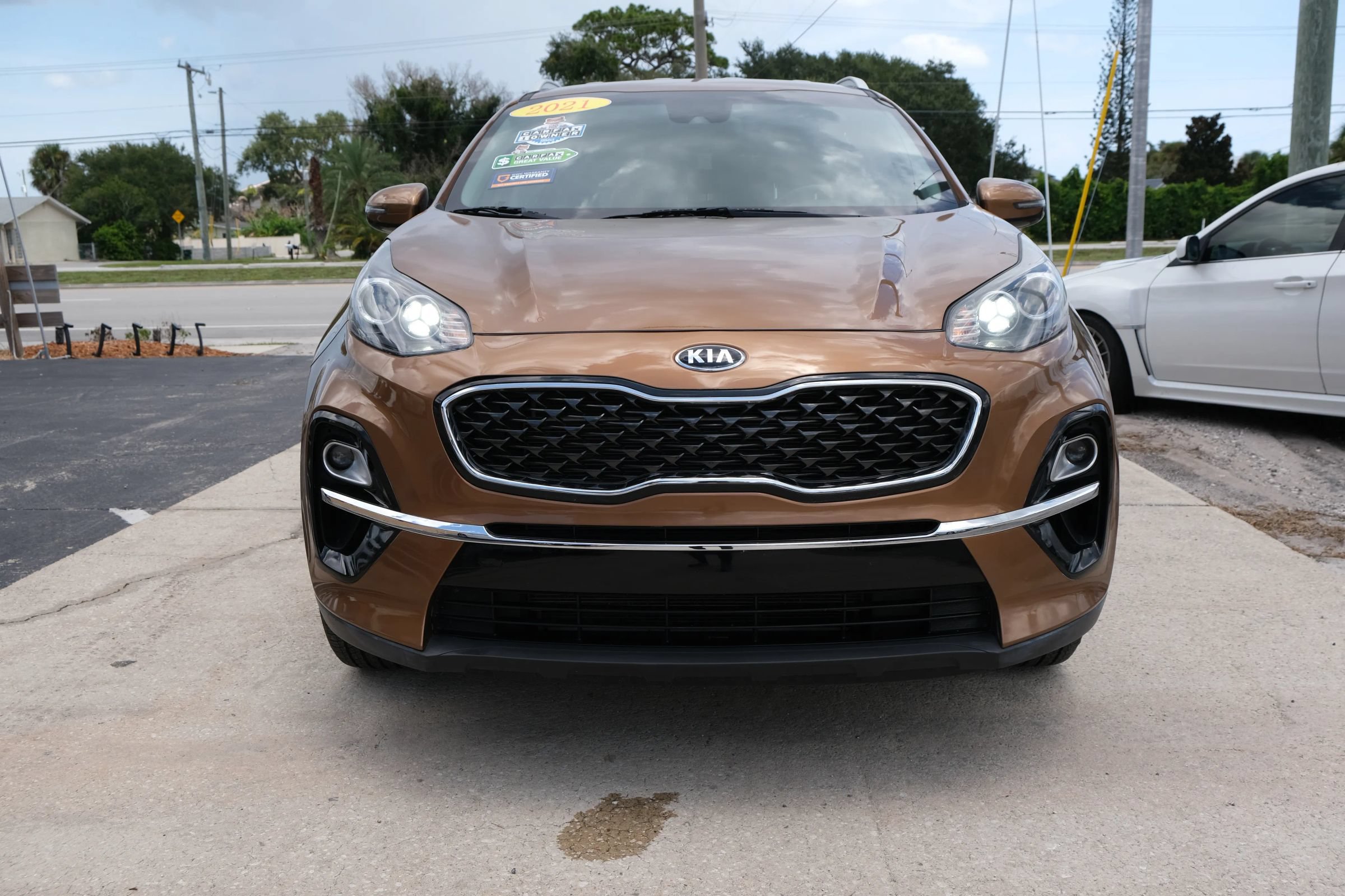 Used 2021 Kia Sportage EX FWD image 2