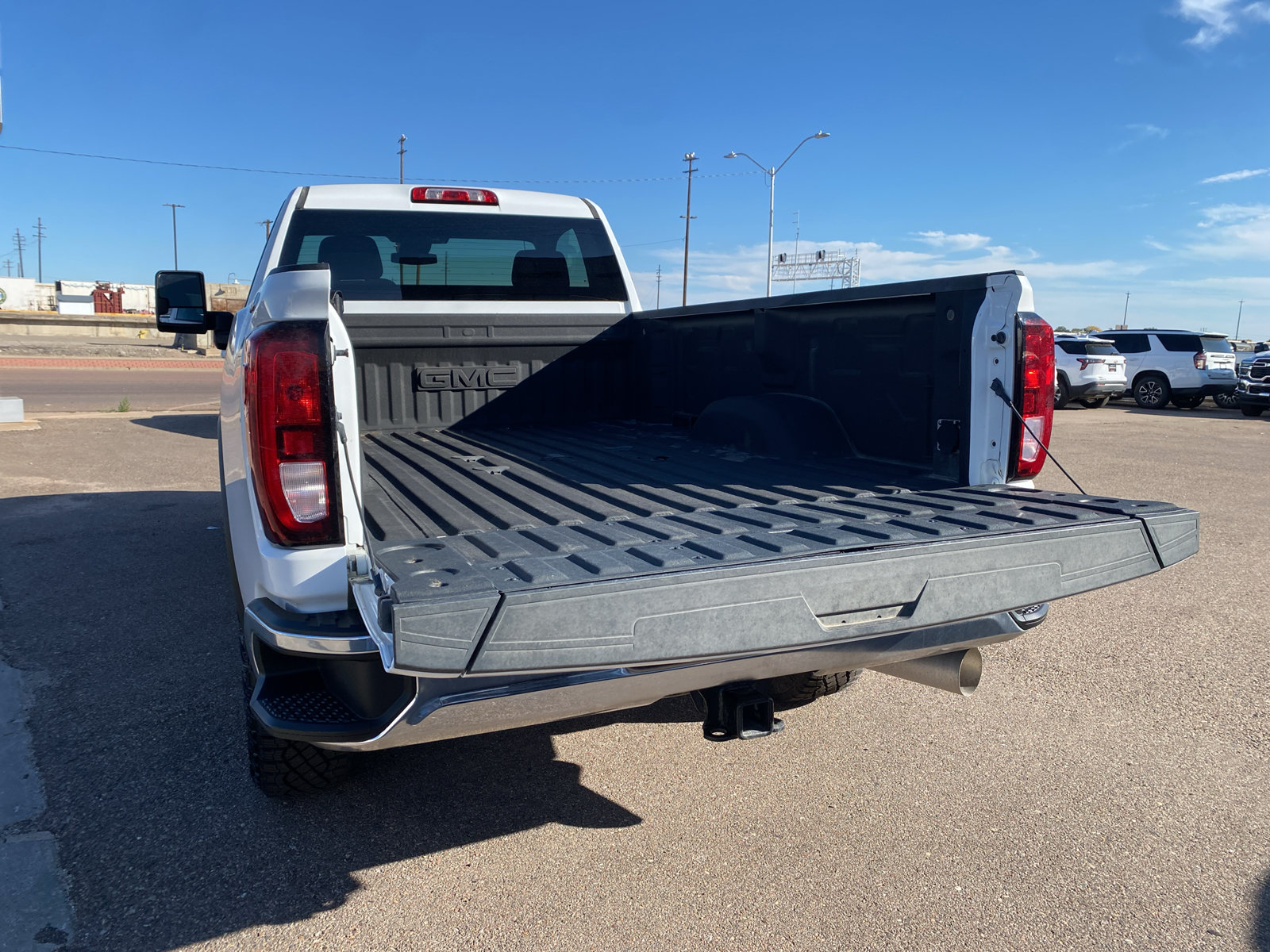 Used 2024 GMC Sierra 2500 SLE w/ SLE Convenience Package AWD/4WD image 15