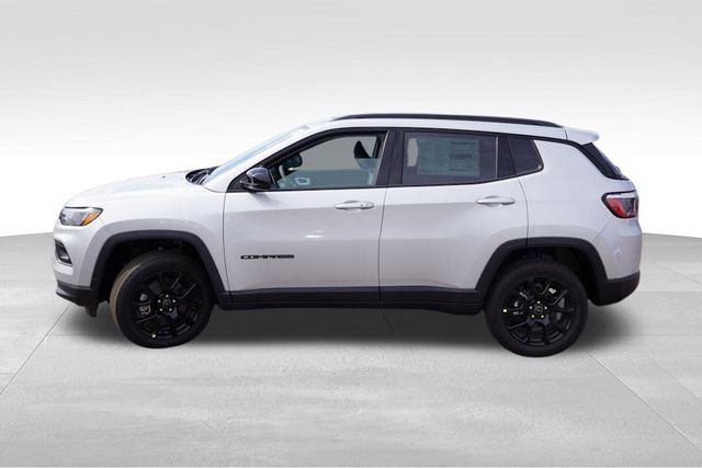New 2025 Jeep Compass Latitude w/ Sun & Sound Group image 6
