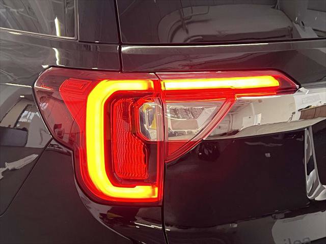 Certified 2022 GMC Acadia SLT w/ Technology Package image 11