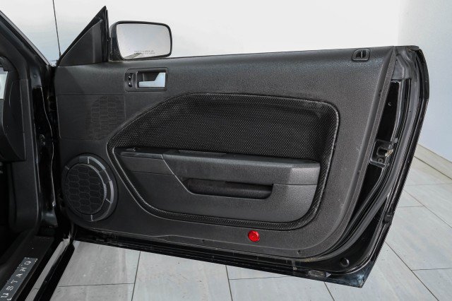 Used 2006 Ford Mustang GT RWD image 35