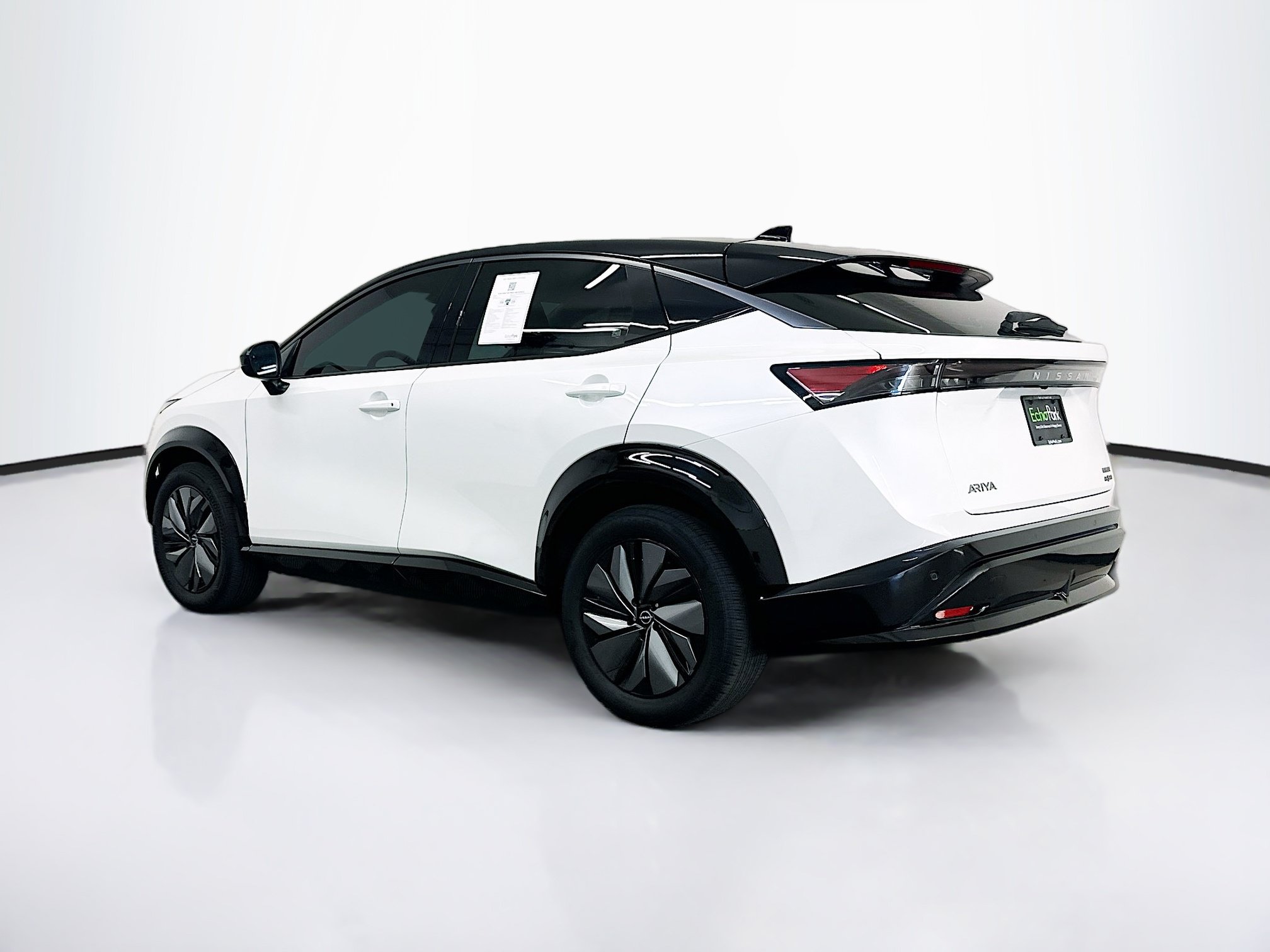Used 2024 Nissan Ariya AWD image 5