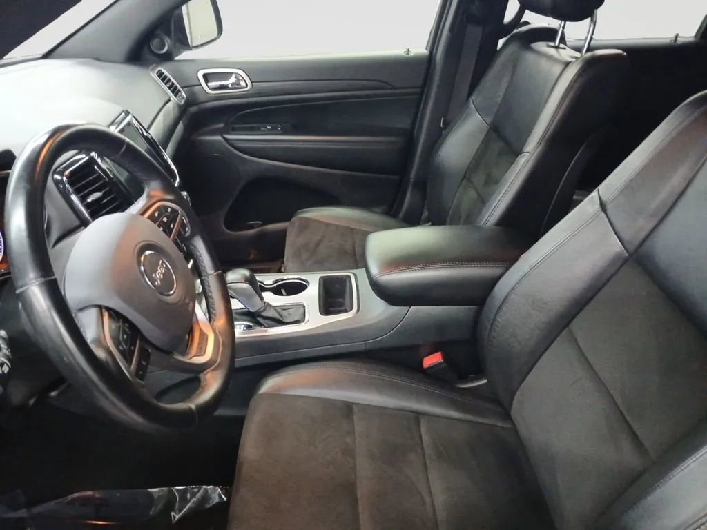 Used 2022 Jeep Grand Cherokee Laredo X RWD image 10