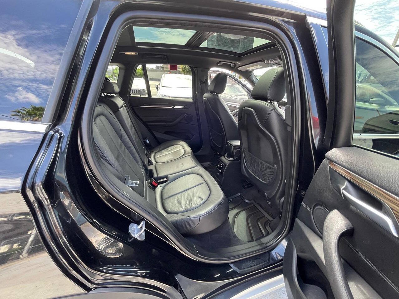 Used 2018 BMW X1 xDrive28i w/ Premium Package AWD/4WD image 20