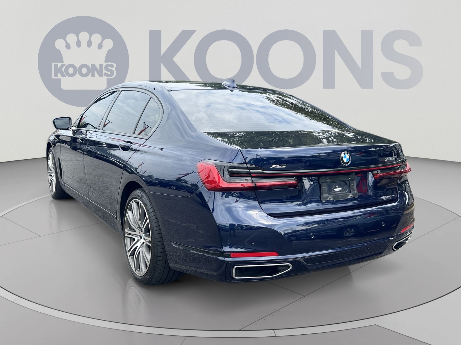Used 2022 BMW 750i xDrive w/ Executive Package AWD/4WD image 4