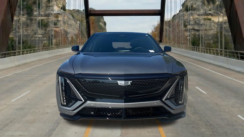 New 2026 Cadillac Lyriq V image 2