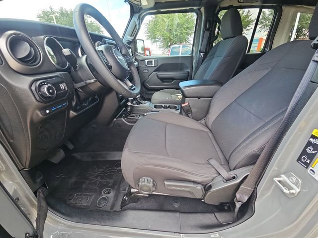 Used 2023 Jeep Wrangler Unlimited image 18