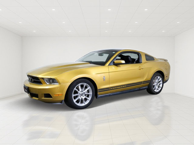 Used 2010 Ford Mustang Coupe RWD image 2