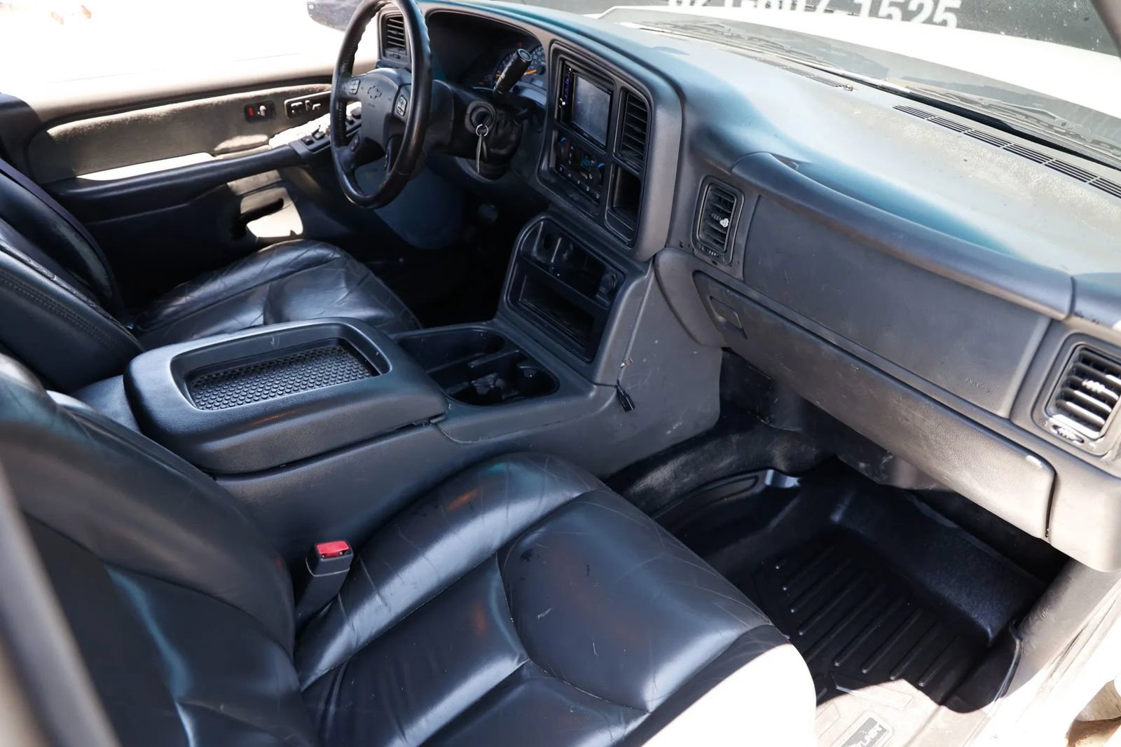 Used 2003 Chevrolet Silverado 2500 LT AWD/4WD image 22