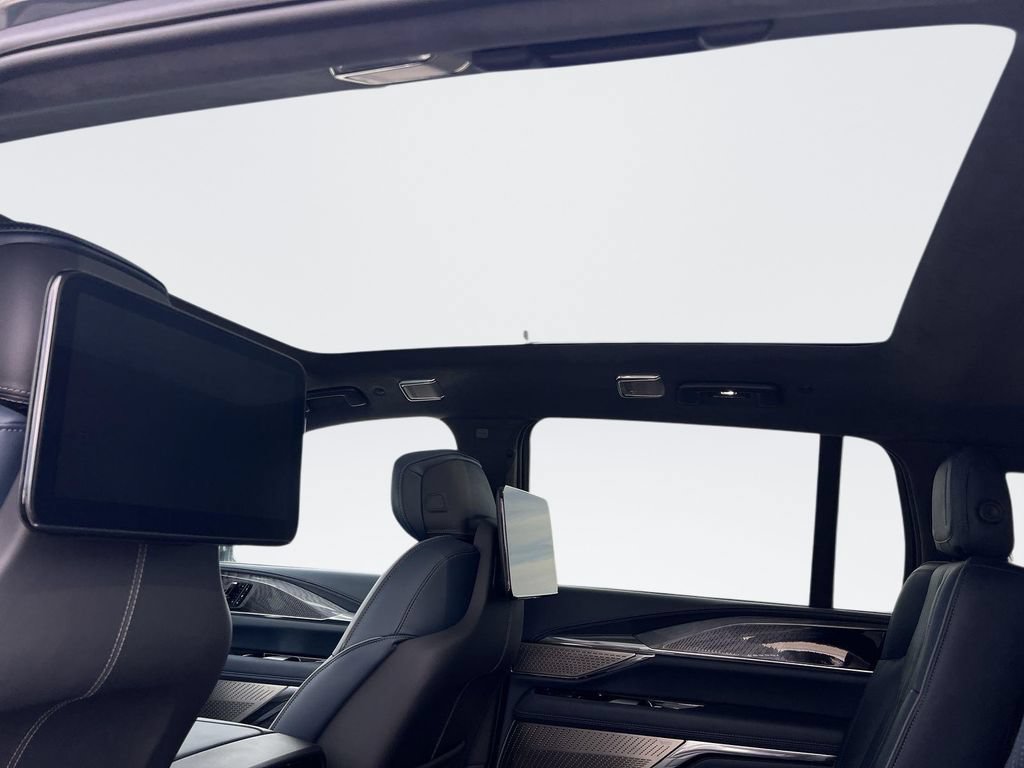 New 2025 Cadillac Escalade IQ Luxury 2 AWD/4WD image 29
