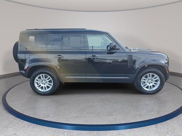 Used 2025 Land Rover Defender 110 S AWD/4WD image 5