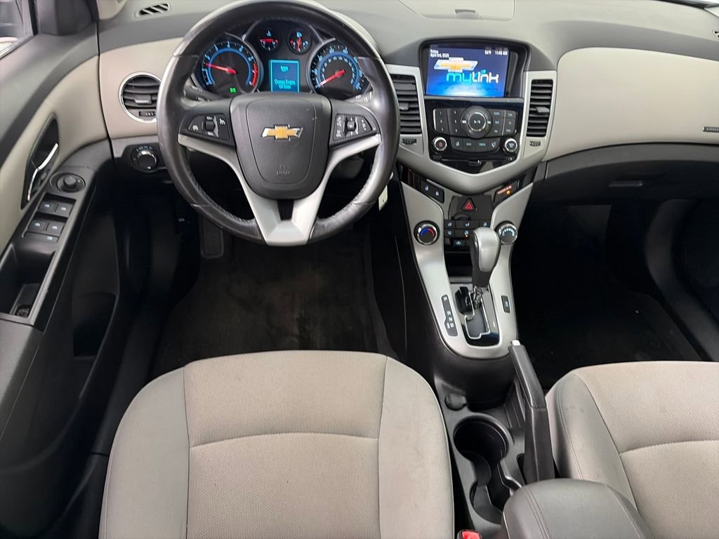 Used 2014 Chevrolet Cruze LT image 14