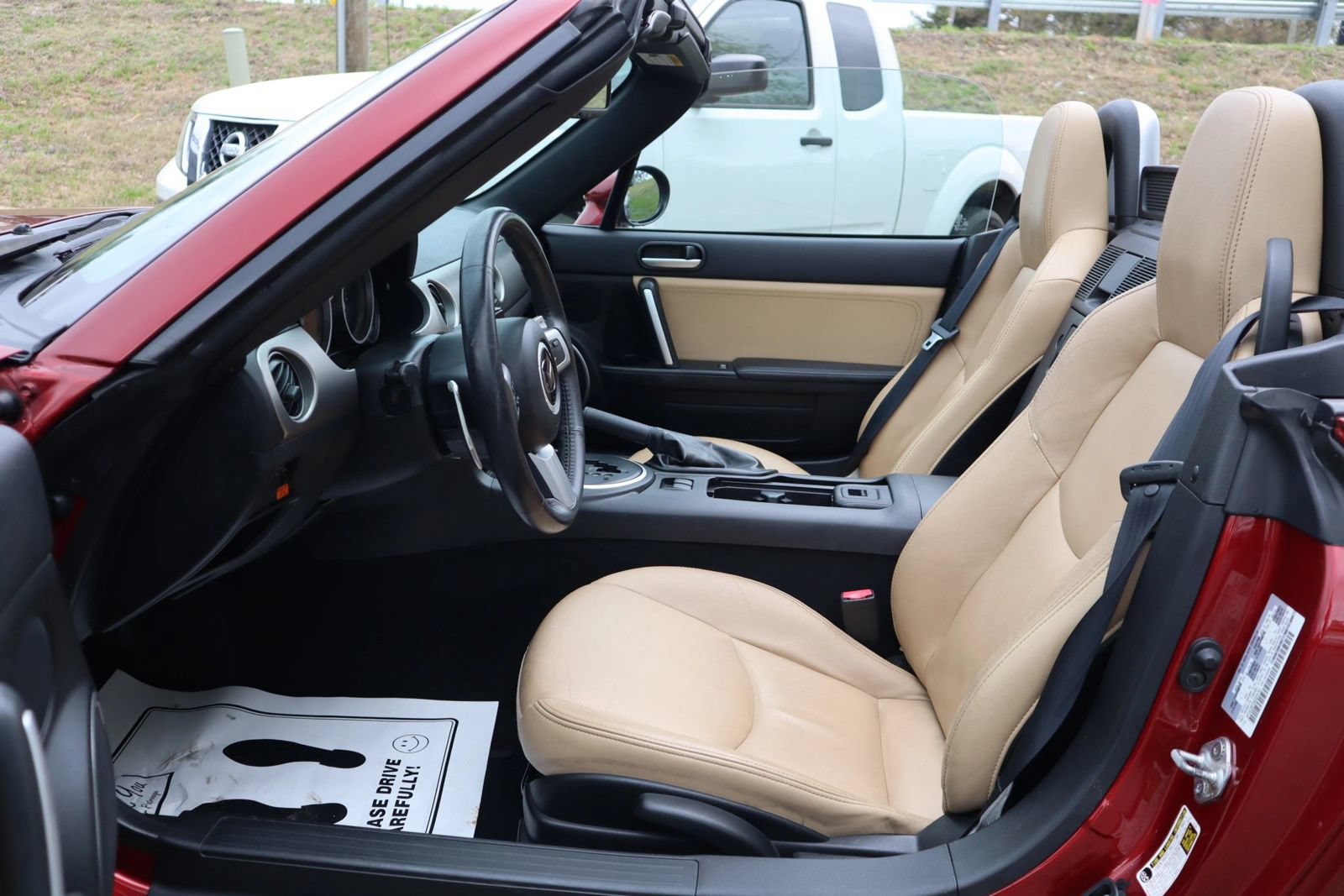 Used 2009 MAZDA MX-5 Miata Grand Touring RWD image 10