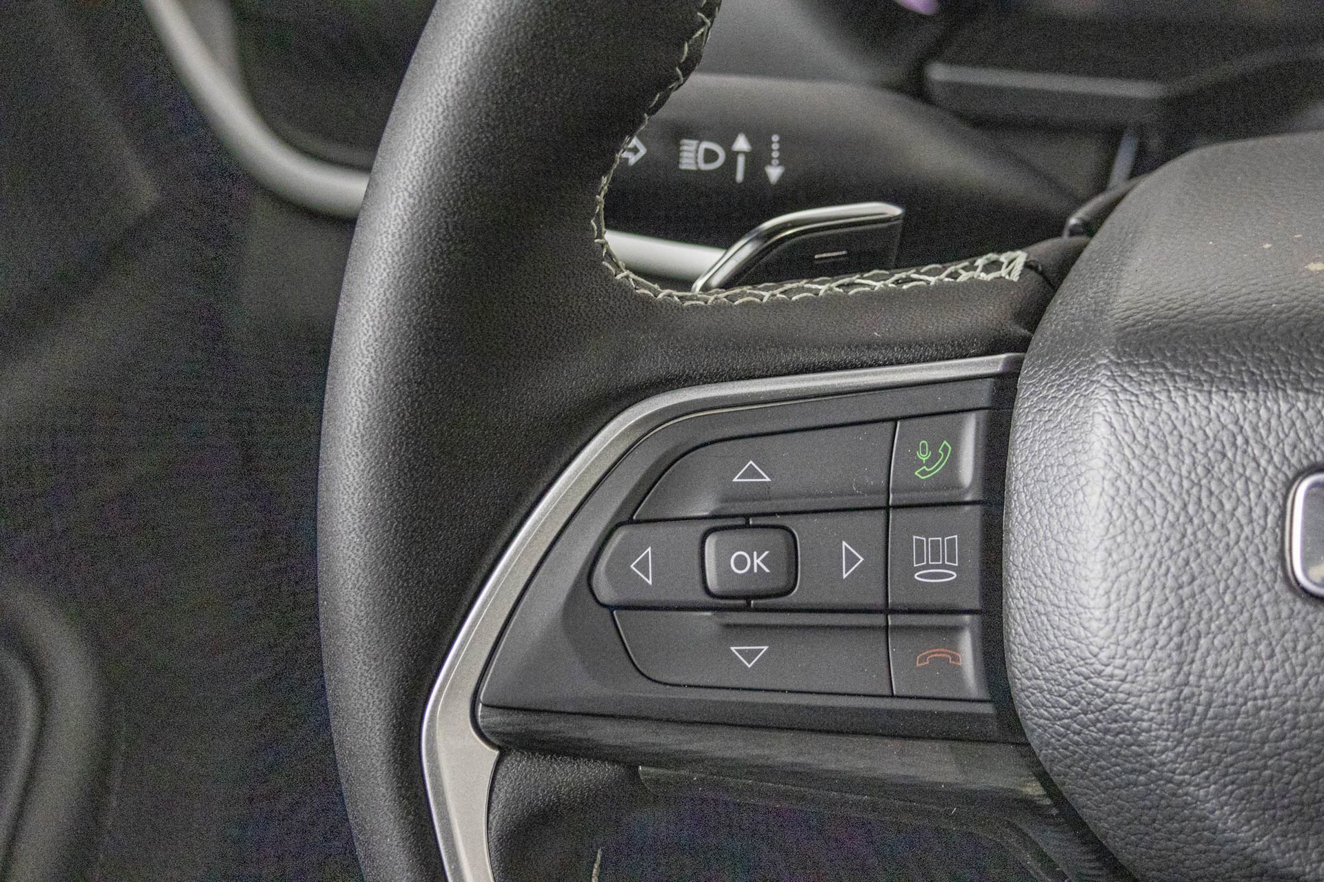 New 2025 Jeep Grand Cherokee Laredo image 29