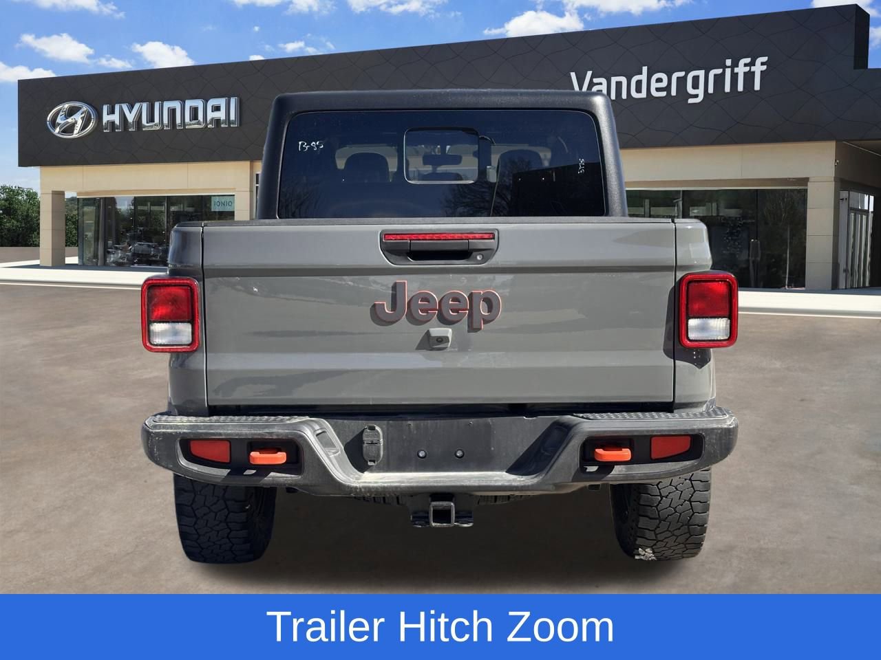 Used 2022 Jeep Gladiator Mojave w/ Cold Weather Group image 11