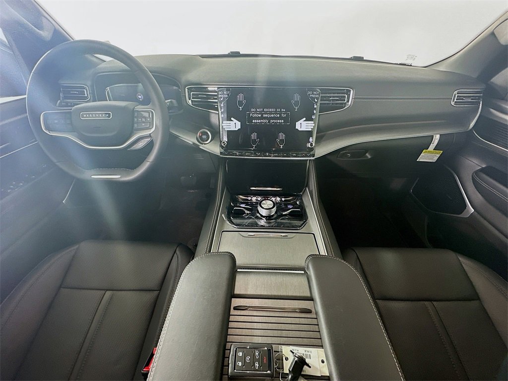 New 2025 Jeep Wagoneer Series III w/ Quick Order Package 25C Super image 9