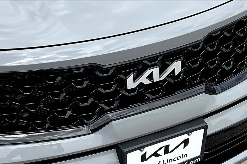 Certified 2023 Kia Sorento SX AWD/4WD image 30