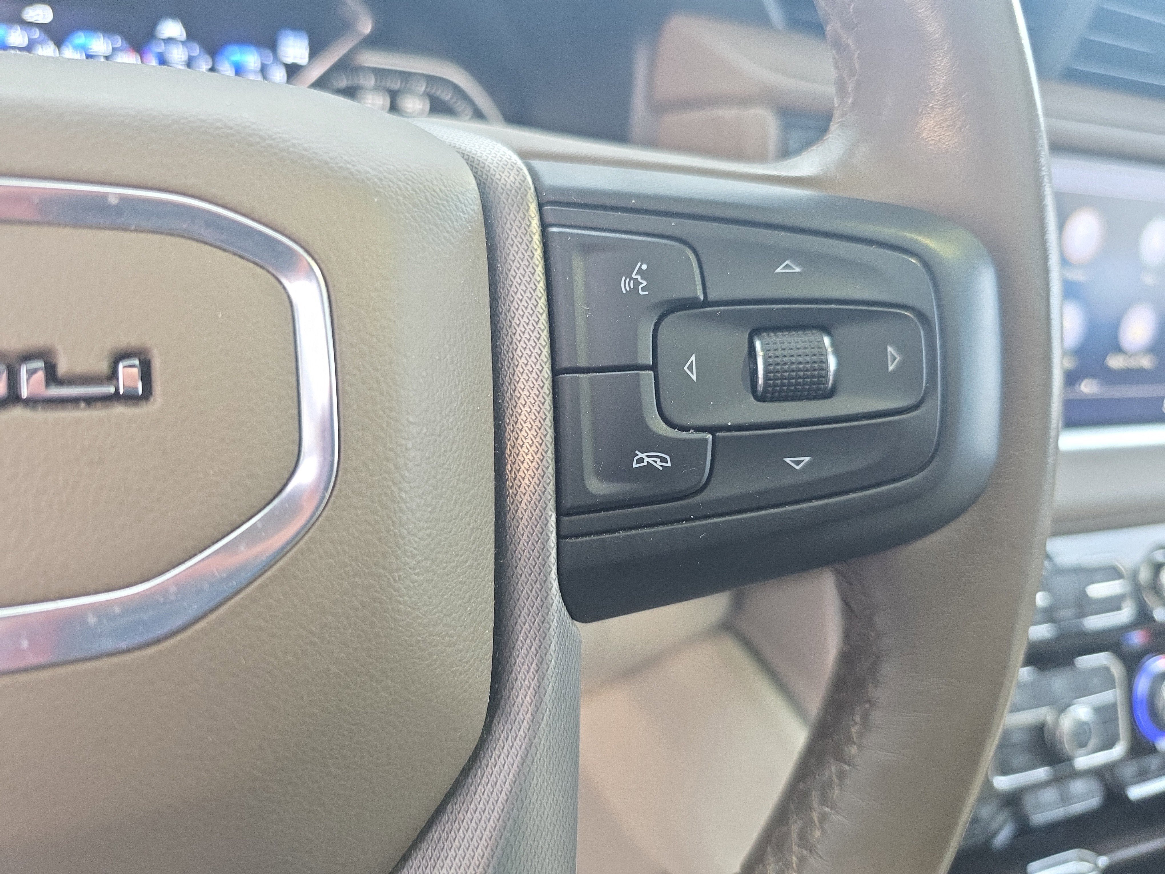 Used 2021 GMC Yukon Denali w/ Denali Ultimate Package image 21