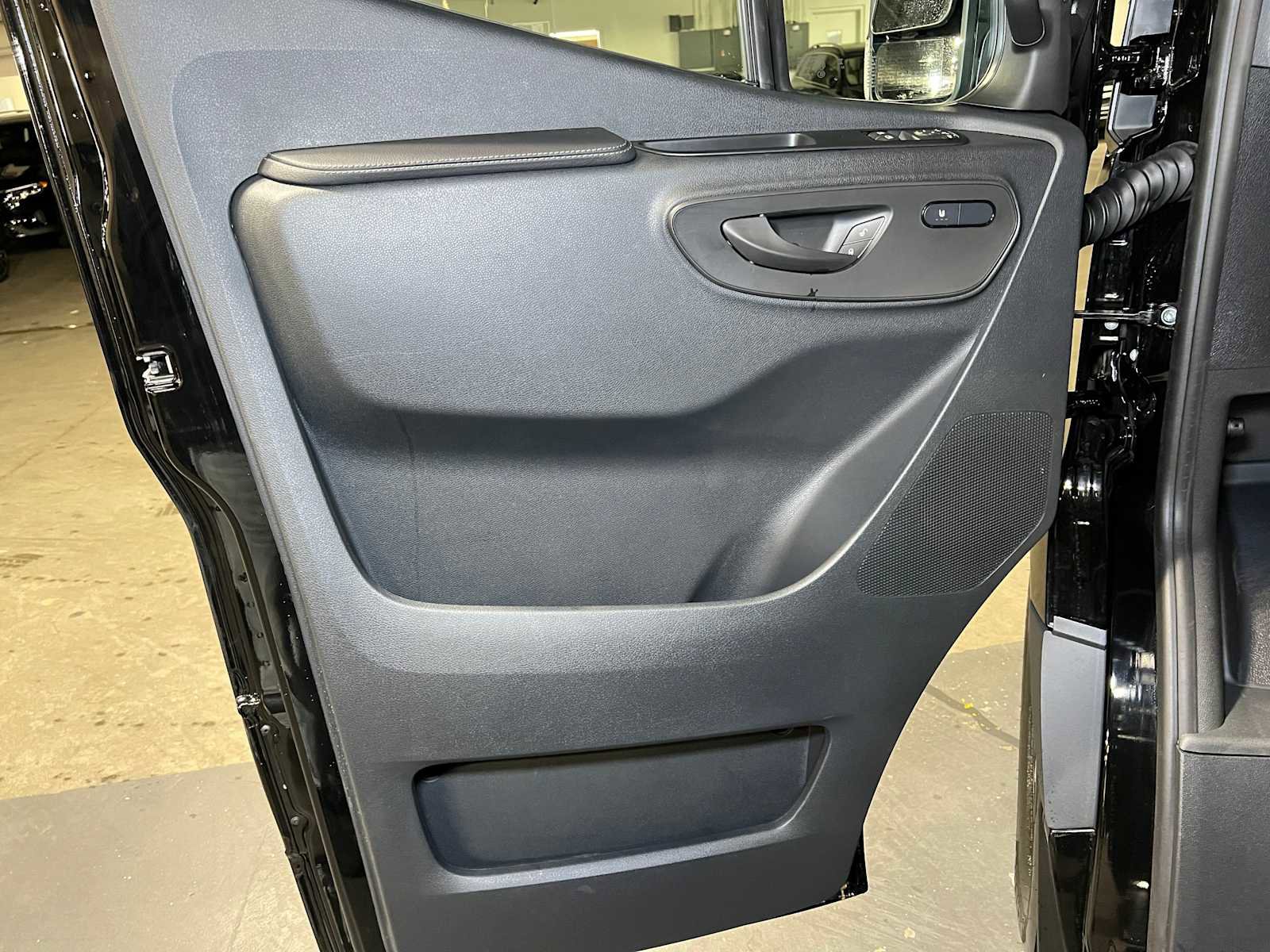 New 2025 Mercedes-Benz Sprinter 2500 image 18