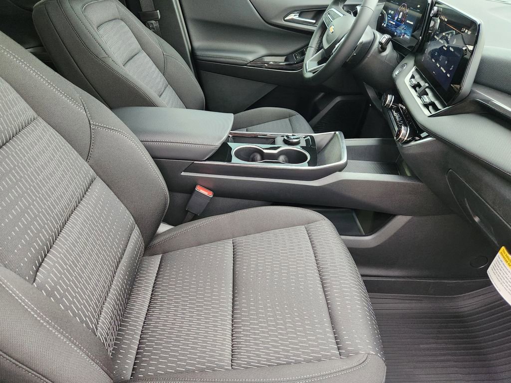 New 2026 Chevrolet Equinox LT w/ Safety and Technology Package FWD image 10