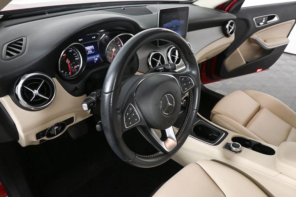 Used 2019 Mercedes-Benz GLA 250 4MATIC image 6