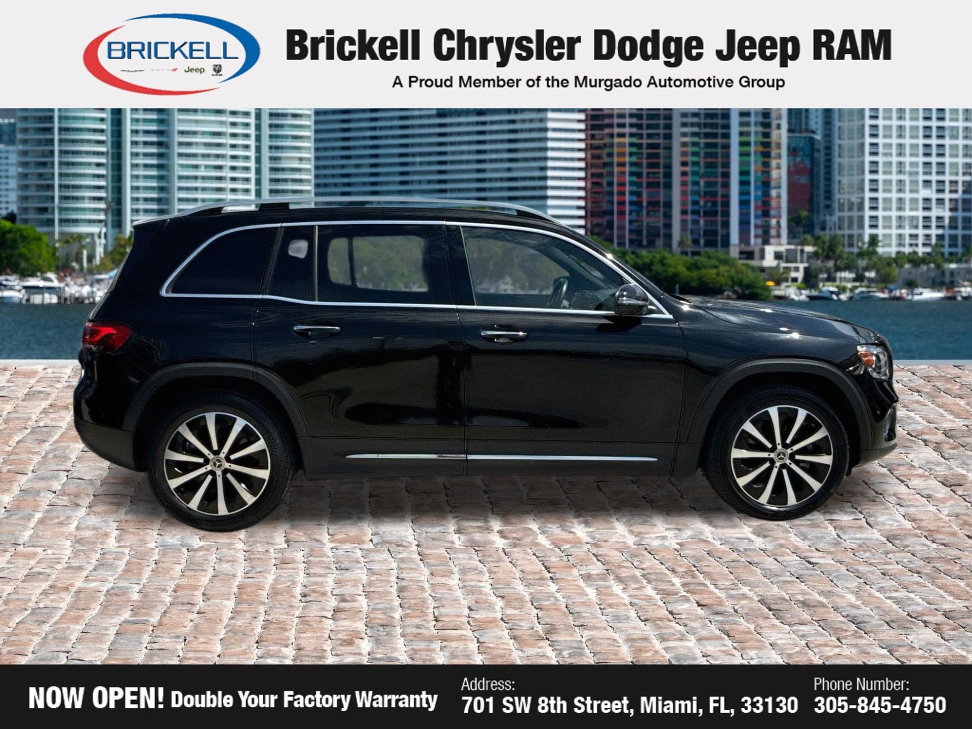 Used 2021 Mercedes-Benz GLB 250 w/ Premium Package image 7
