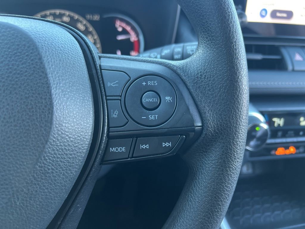 Used 2023 Toyota RAV4 XLE image 17