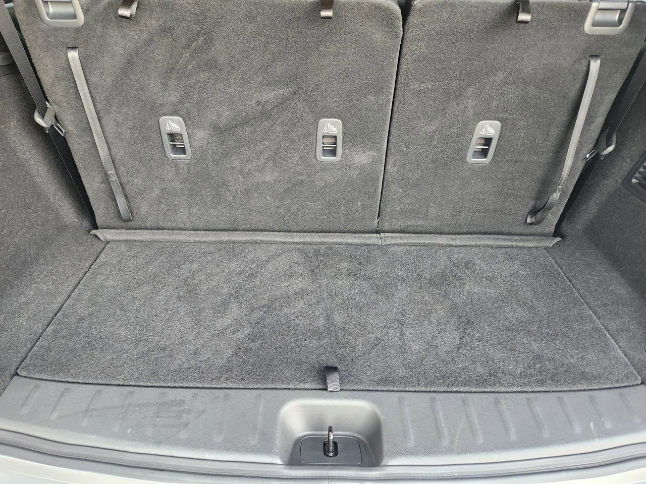 Used 2025 Nissan Pathfinder SL image 29