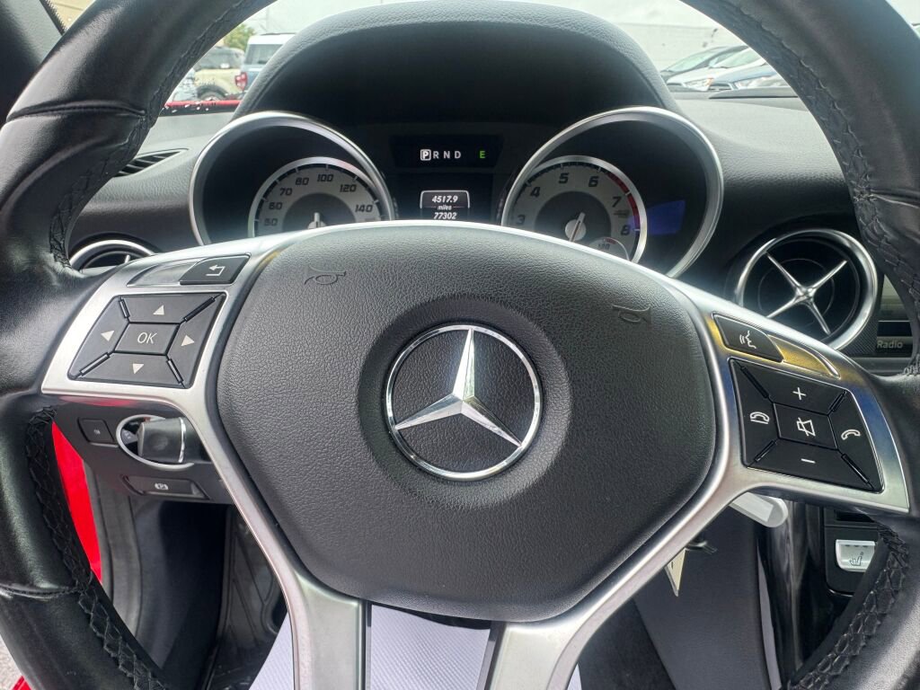 Used 2015 Mercedes-Benz SLK 350 image 12
