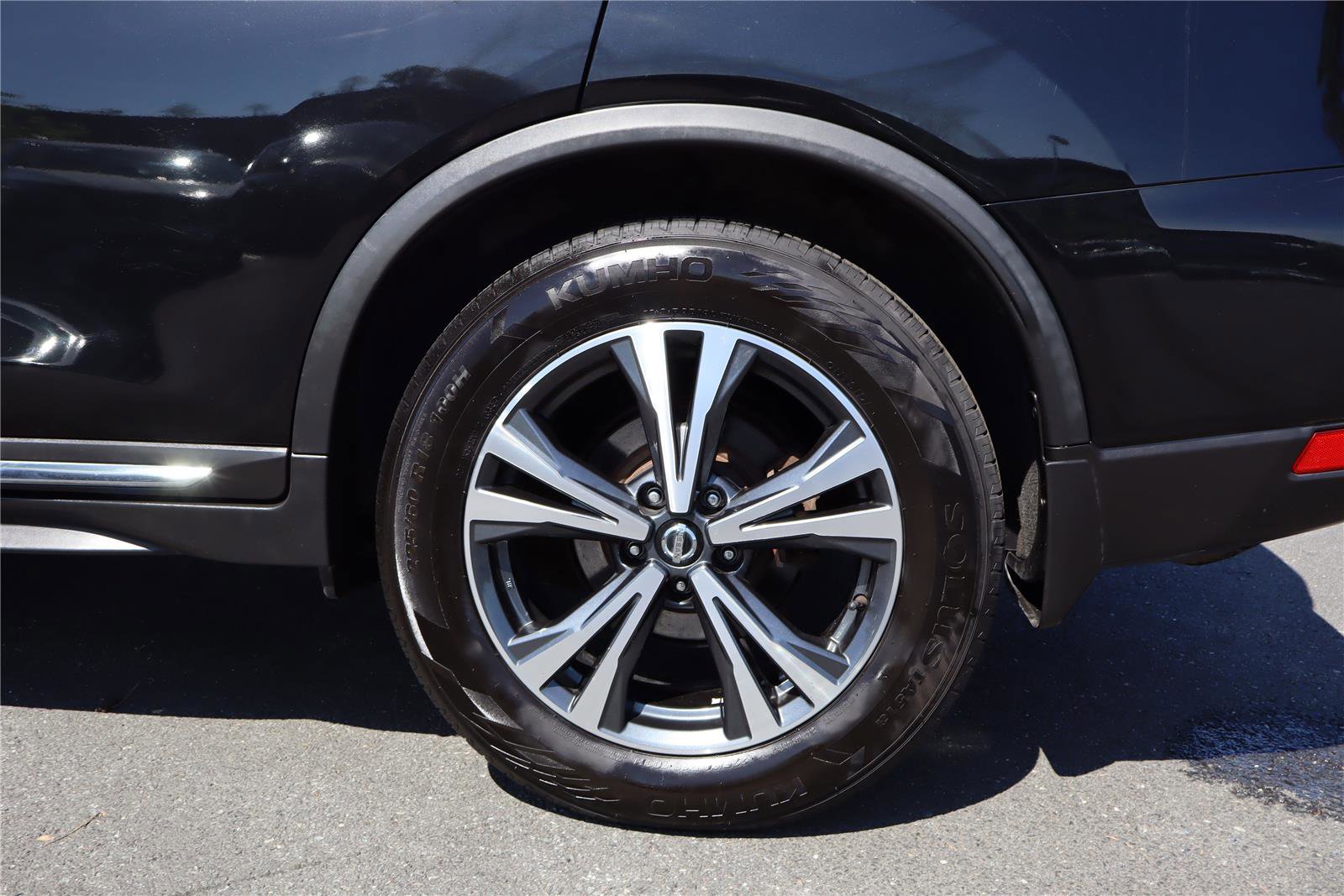 Used 2017 Nissan Rogue SL w/ SL Premium Package image 11