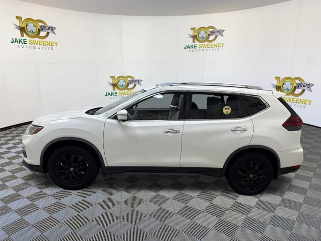 Used 2018 Nissan Rogue SV w/ Sun & Sound Touring Package image 6