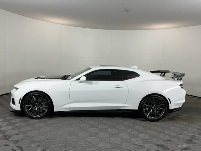 Used 2020 Chevrolet Camaro ZL1 RWD image 8