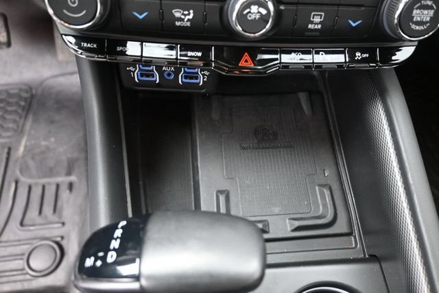 Used 2023 Dodge Durango R/T w/ Tow 'N Go Package AWD/4WD image 19