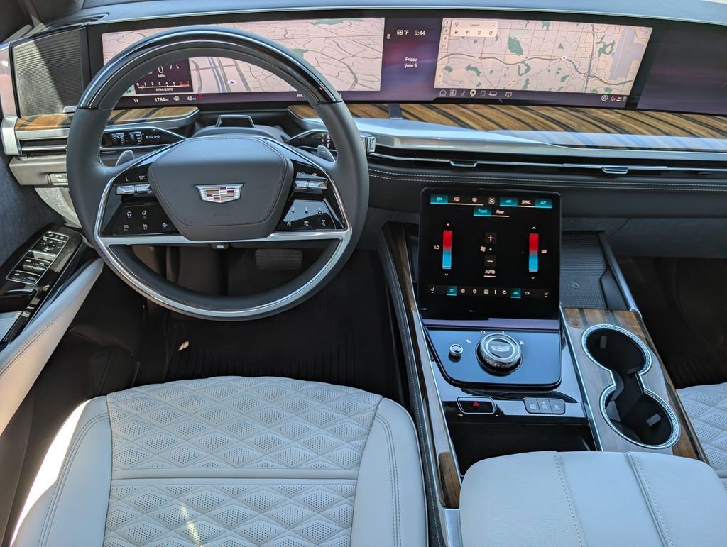 Certified 2026 Cadillac Escalade Platinum Sport w/ LPO, ONYX Package AWD/4WD image 19